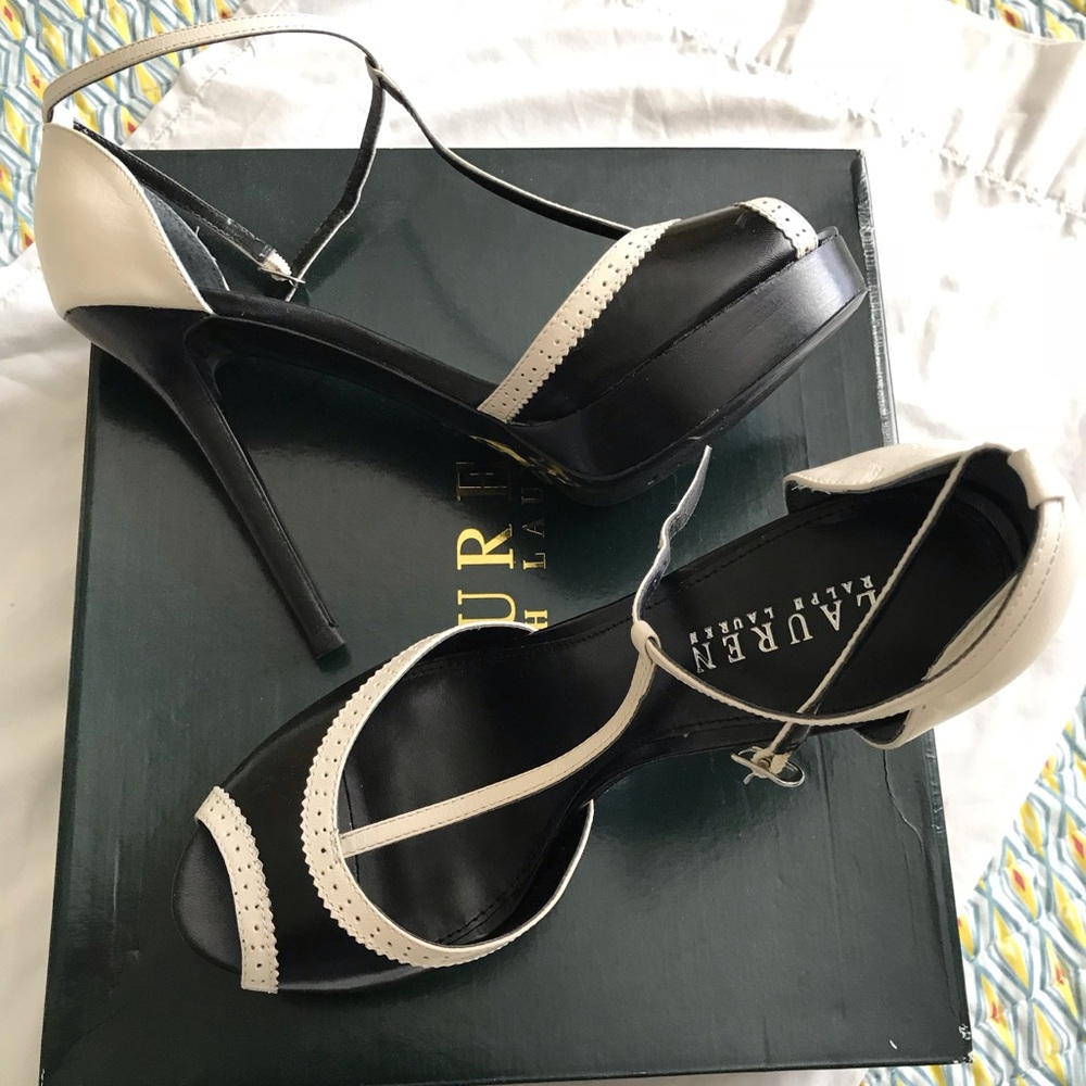 Black and creme pump